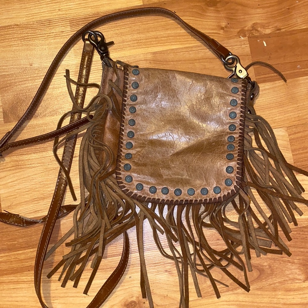 Shyanne small cross body bag